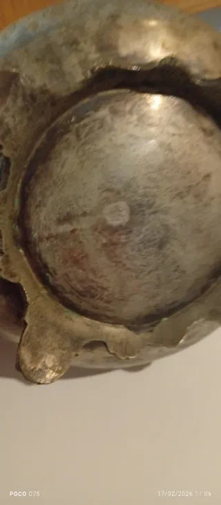 2Tetera antigua metal plateado decorada