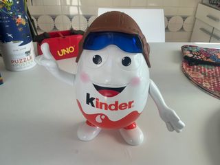 Muñeco Huevo Kinder Piloto