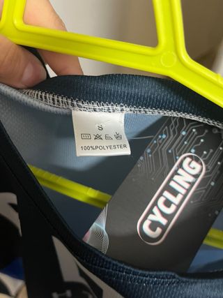 Camiseta Fox Manga Larga Azul y Negra