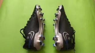 Zapatillas de fútbol Nike Tiempo Negras