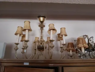 Lámparas antiguas de cristal y tela