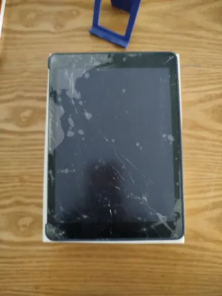 iPad Air Wi-Fi 32GB Space Gray