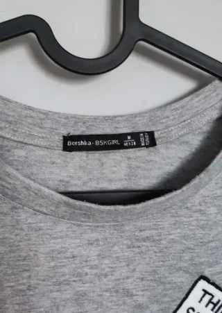 Camiseta Bershka gris Talla M