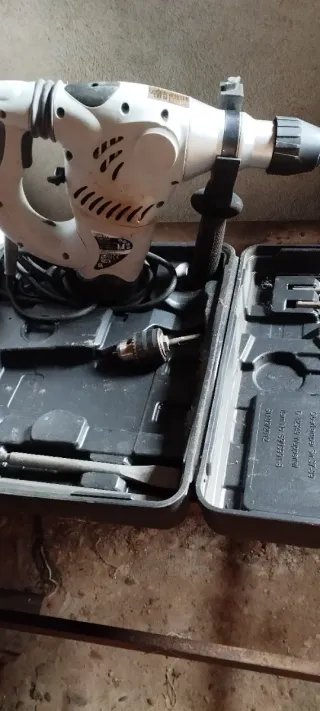 Martillo Percutor 1500W + Accesorios