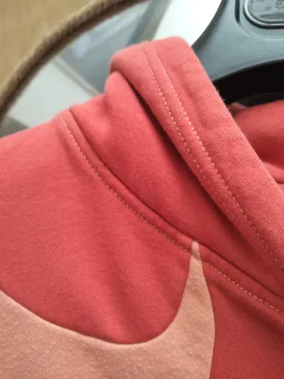 Felpa Nike corallo con doppio swoosh