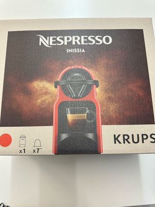 Cafetera Nespresso Inissia Krups Roja. (Nueva)