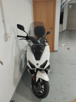 Keeway Vieste 300 Blanca -motor Piaggio = Vespa300