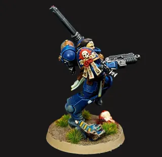 Miniatura Teniente Titus Warhammer 40k