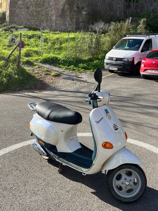 Vespa Blanca 49cc Automática