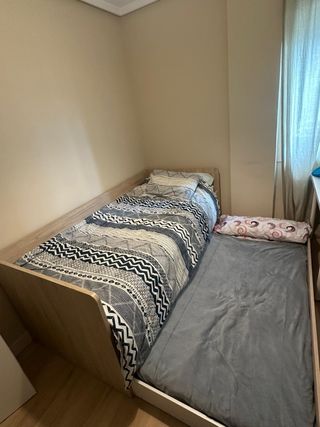 Cama nido de madera con colchones