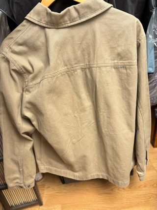 Chaqueta Volcom Beige Talla M sin estrenar.