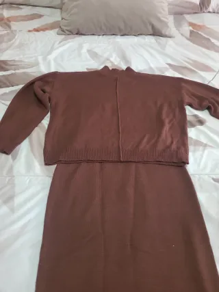 Conjunto punto SHEIN marrón de falda