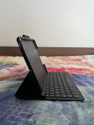 Teclado Logitech Slim Folio para iPad