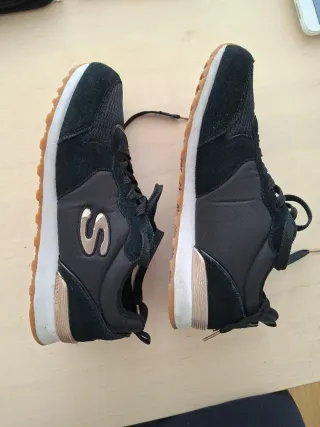 Skechers negras talla 41