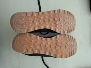 Skechers negras talla 41