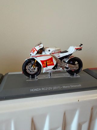 17 Motos GP Escala 1/18 Colección