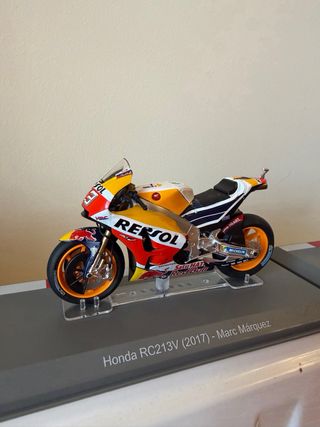 17 Motos GP Escala 1/18 Colección