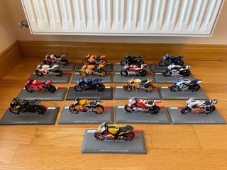 17 Motos GP Escala 1/18 Colección