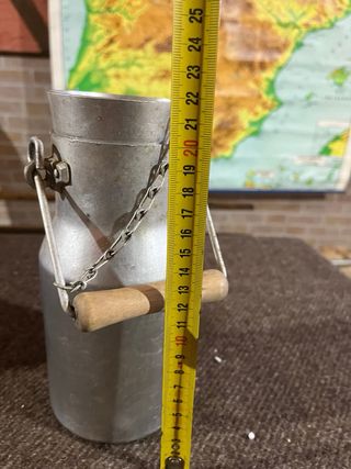 Lechera antigua pequeña