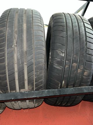 Neumático Michelin 215/50R18