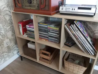 Estantería baja Klast Home madera y metal