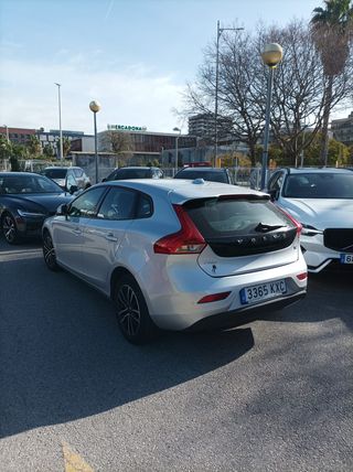 Volvo V40 2019 T2 MOMENTUM