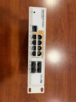 Router Mikrotik CRS112-8P-4S-IN