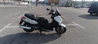 Yamaha X-Max 125