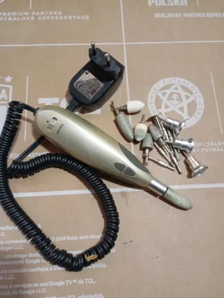 Torno de uñas Beurer con accesorios