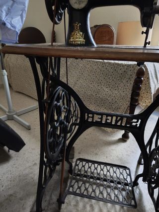 Máquina de coser antigua Singer a pedal – FUNCIONA