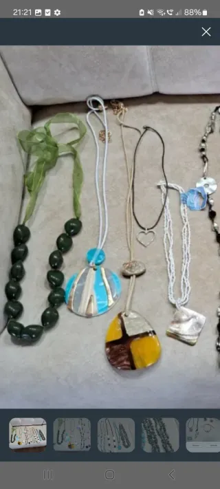 Collares y anillos.se pude hacer lotes