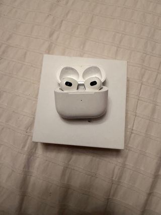 AirPods 3* generación