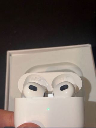 AirPods 3* generación