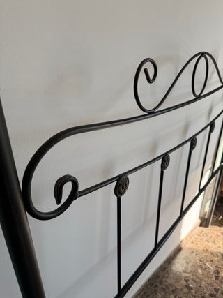 Cabecero de forja negro