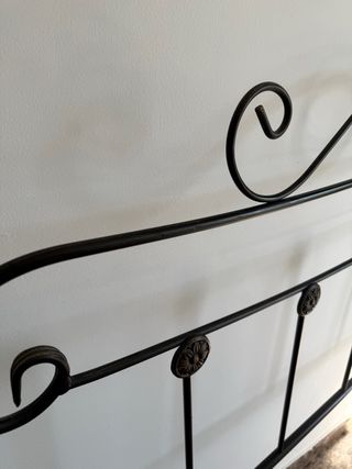 Cabecero de forja negro