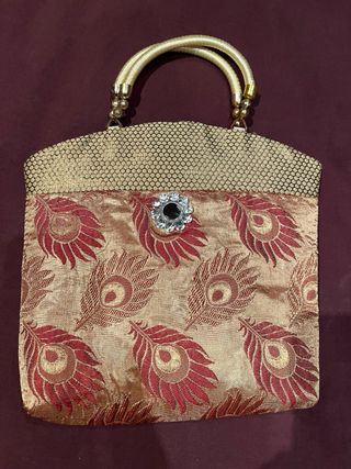 Bolso de mano estilo indio