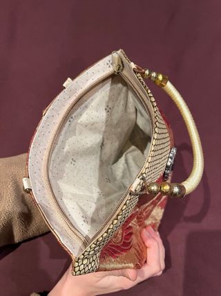 Bolso de mano estilo indio