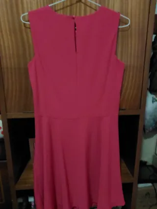 Vestido ceremonia sin mangas falda media capa