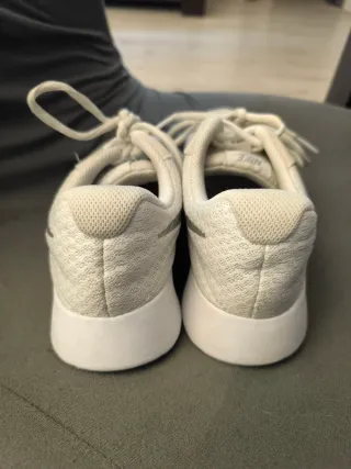 Zapatillas Nike Beige/Blanco Talla 36'5