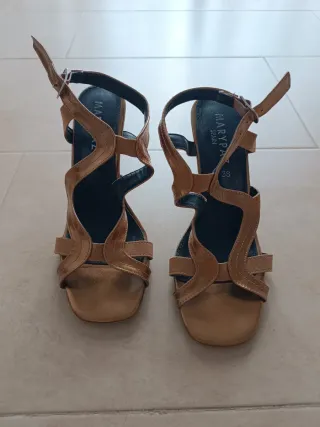 Zapatos de tacón Marypaz dorados talla 38