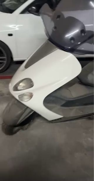 Yamaha Majesty 125cc Maxi Scooter Automática