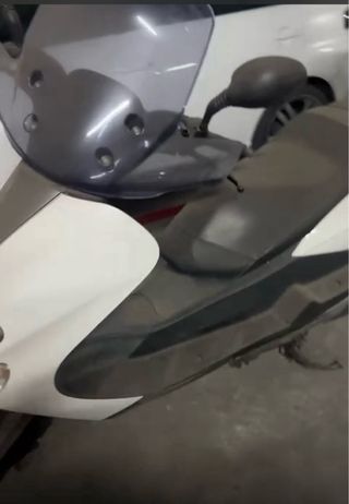 Yamaha Majesty 125cc Maxi Scooter Automática