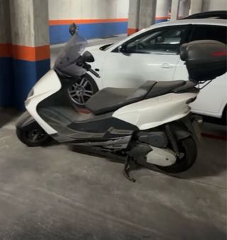 Yamaha Majesty 125cc Maxi Scooter Automática