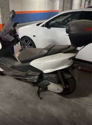 Yamaha Majesty 125cc Maxi Scooter Automática