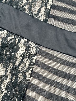 Vestido encaje beige/negro  Blanco talla XS