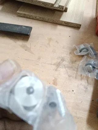 7 Topes para puerta de metal