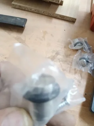 7 Topes para puerta de metal