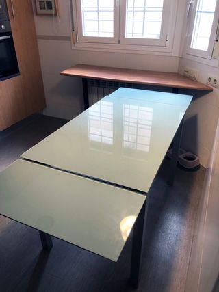 Mesa de cocina cristal y metal