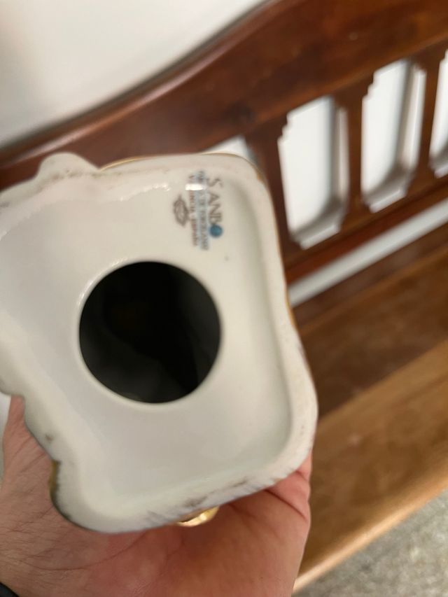 Nacimiento dorado de porcelana Sanbo