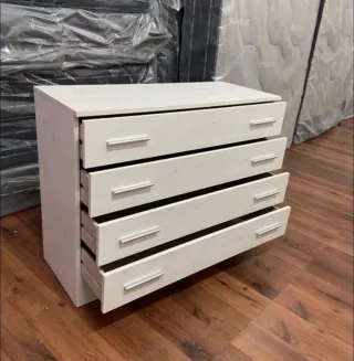 Cajoneras y Mesitas de Noche